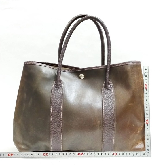Two-Tone Hermès Garden Party Tote: Timeless Elegance Meets Modern Luxury - Picture 2 of 9
